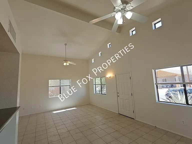3318 E Bellevue St #B — Photo 18