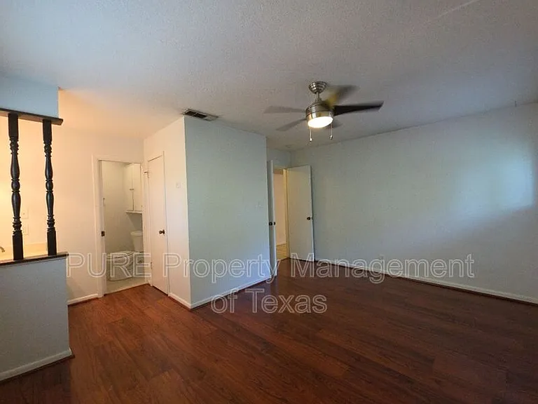 3000 Lakeside Dr — Photo 23