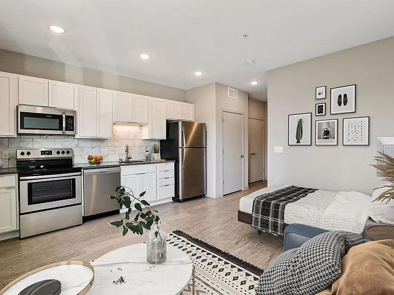 Archer Apartments — Photo 2
