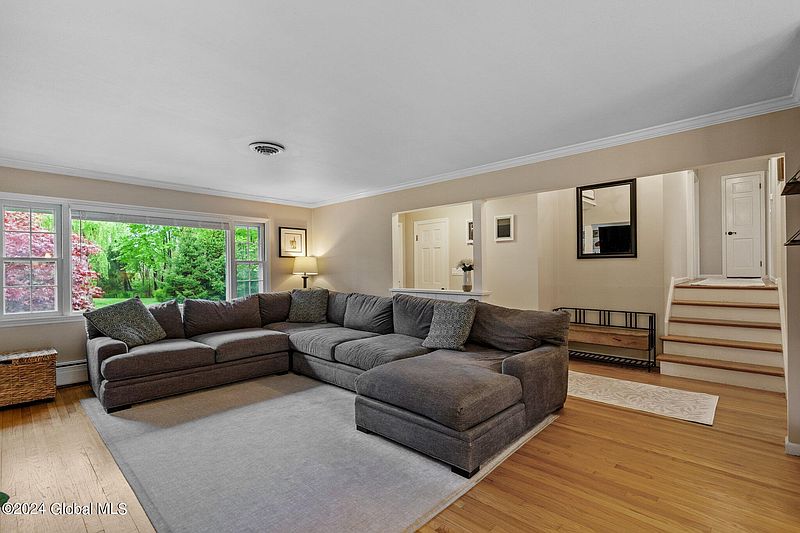 2nd image of 188 Roweland Avenue