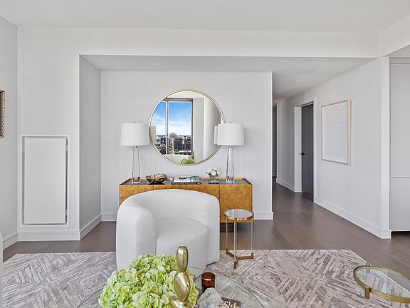 5th image of 55 Lagrange St #1904