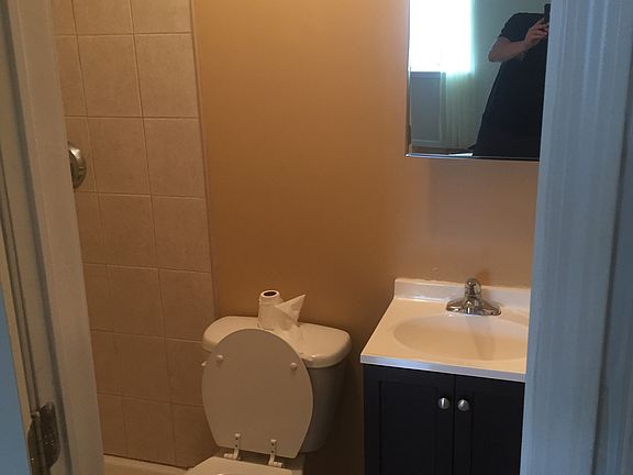 4th image of 601 Villa Ave