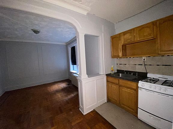 5th image of 233 Weequahic Ave #2A