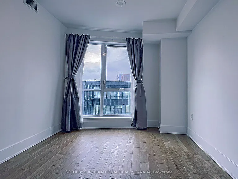 585 Bloor St E #4022 — Photo 7