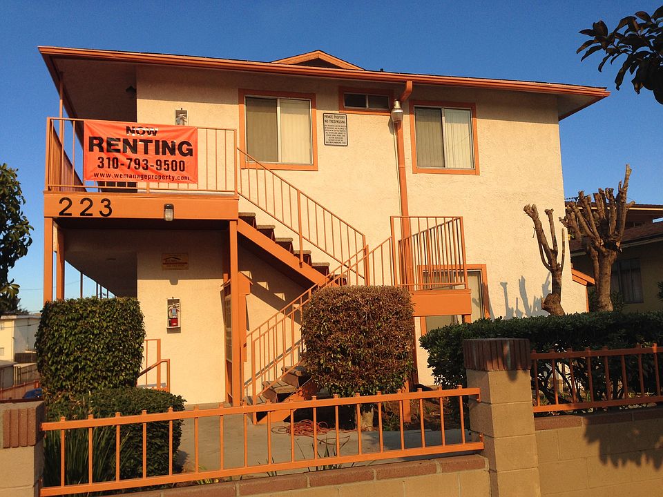 1st image of 223 E Hyde Park Blvd APT 2