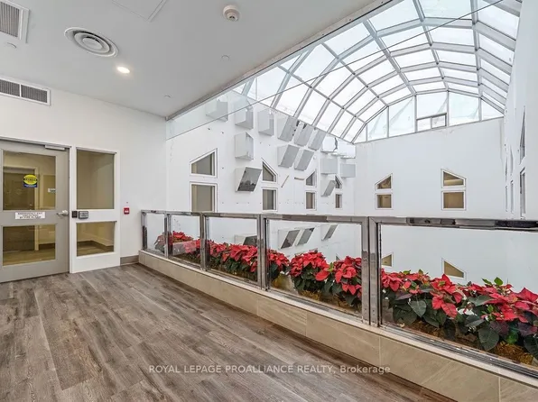 199 Front St #514, Belleville, ON K8N 5H5