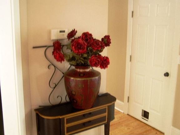 5th image of 2937 Summitop Rd NE