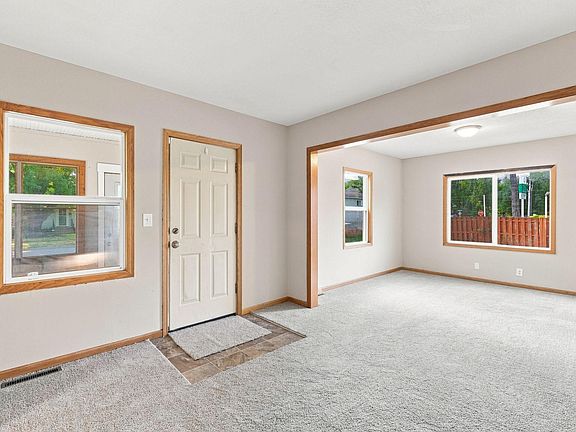 4th image of 4209 Zane Ave N