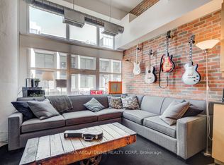 155 Dalhousie St #826, Toronto, ON M5B 2P7