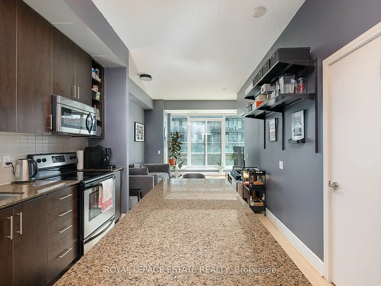 112 George St S #S711 — Photo 8