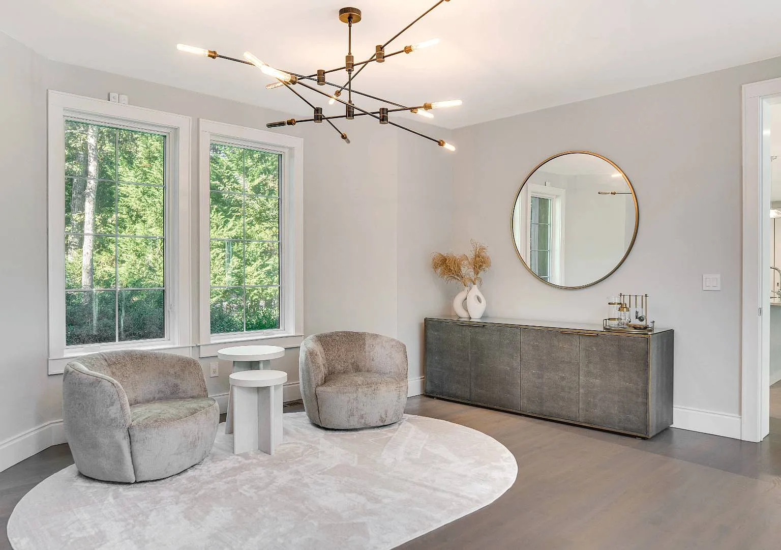Stunning East Hampton Retreat — Photo 4