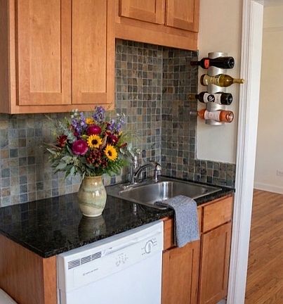 3rd image of 4341 N Albany Ave APT 3
