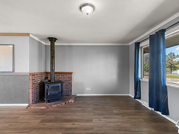 4th image of 25822 Hillside Rd