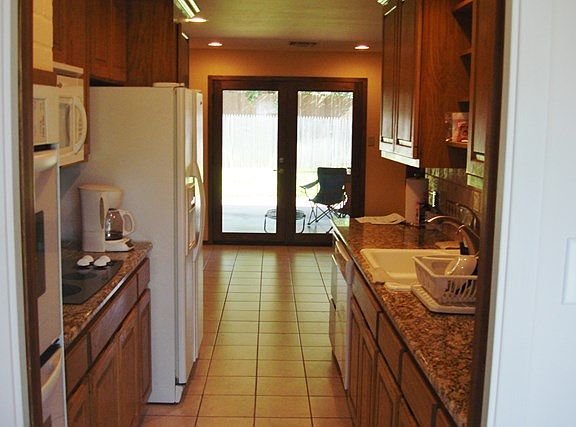 4th image of 3013 Chatterton Dr