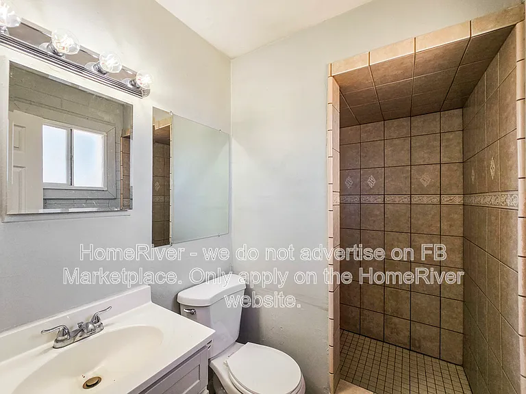 3129 W Montebello Ave — Photo 10