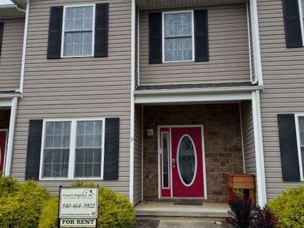9 Bristol Ln