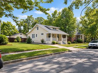 4902 Ravenswood Rd, Riverdale, MD 20737