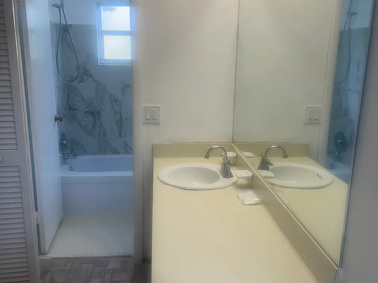 202 Sparrow Dr #1 — Photo 10