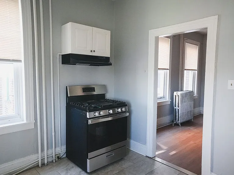 1055 Washington Street — Photo 3