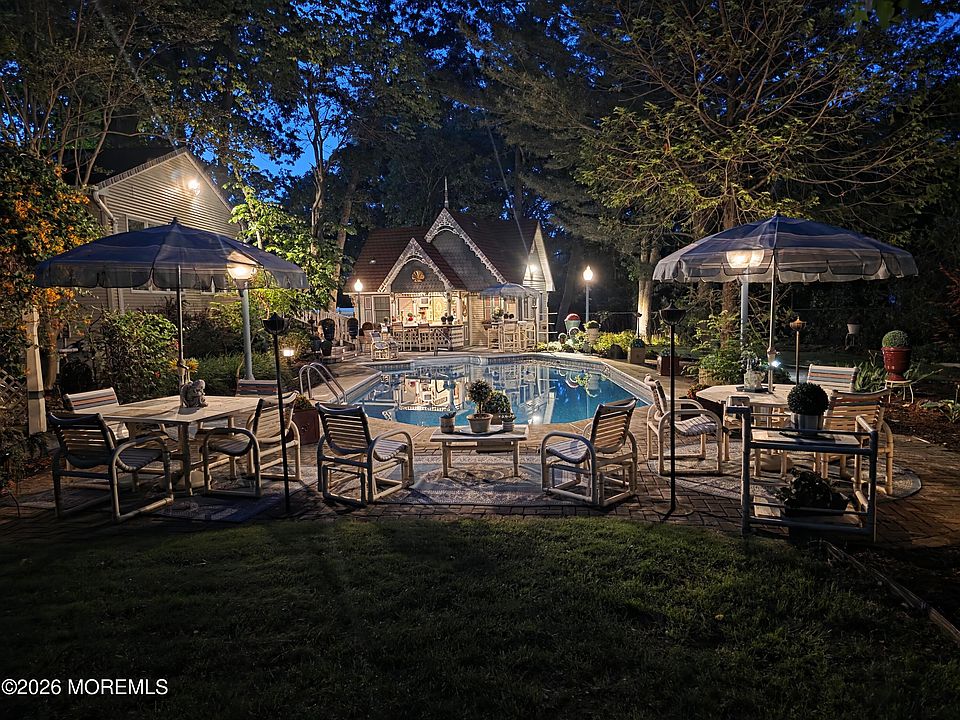 1st image of 523 Pheasant Lane