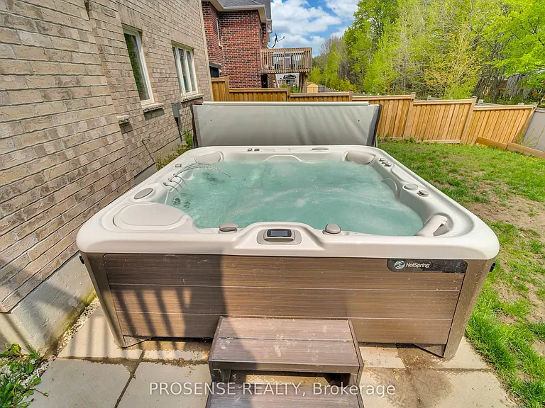 113 Johnson Dr — Photo 37