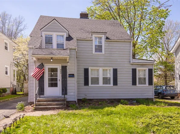 982 Roanoke Rd, Cleveland Heights, OH 44121