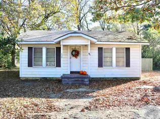 424 S White Oak Rd, White Oak, TX 75693