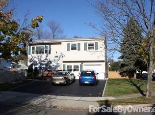 901 Rayhon Ter, Rahway, NJ 07065