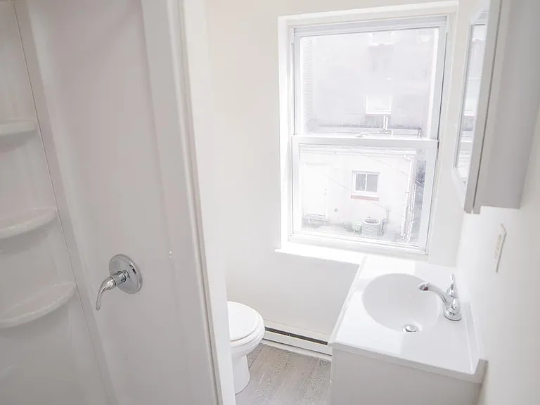 1305 N Lawrence St #8 — Photo 8