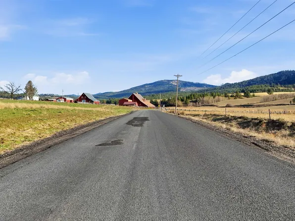 15237 E Belmont Rd, Mica, WA 99023