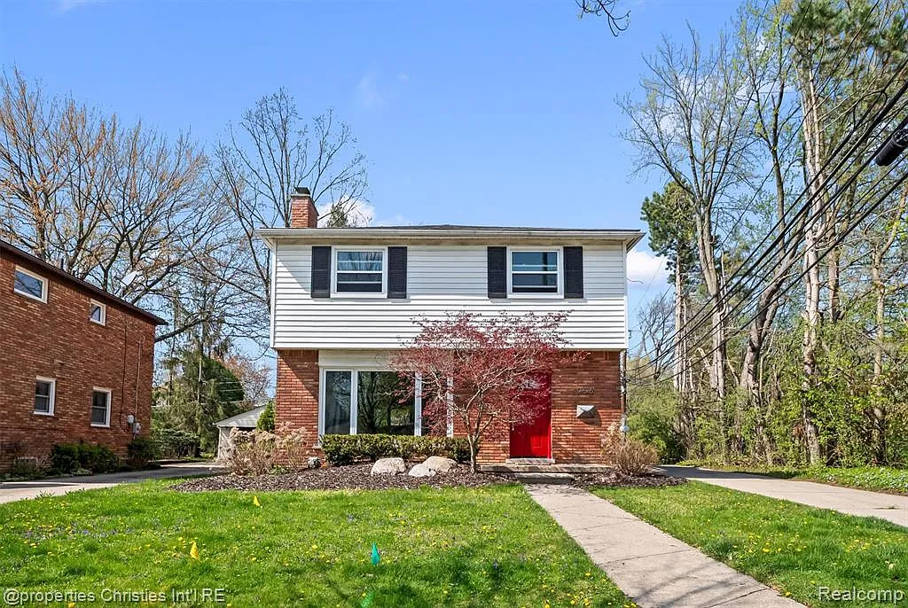 3 bed, 4.0 bath, 2350 sqft, $4,450 — Photo 2