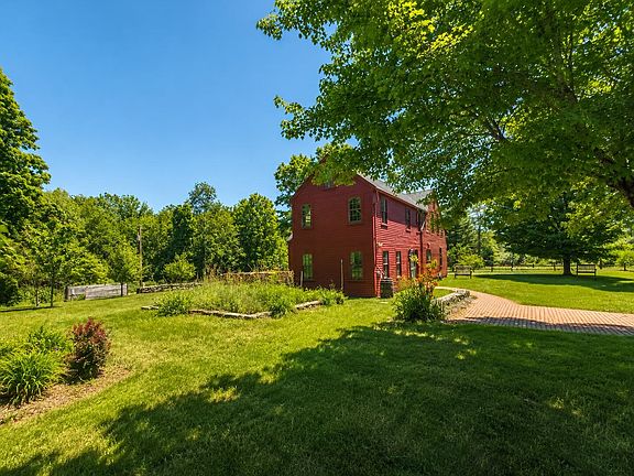 3rd image of 1 Smith Lane