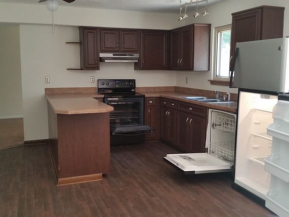 4th image of 916 Thornhill Pl