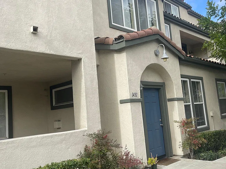 1431 Paseo Aurora — Photo 2