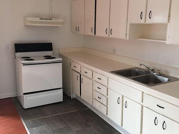 2nd image of 1620 Early St