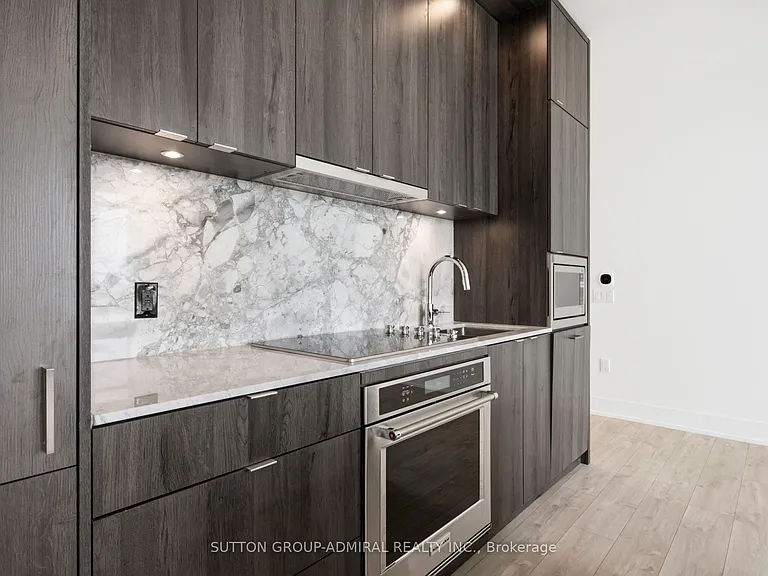 858 Dupont St #Penthouse 43 — Photo 19