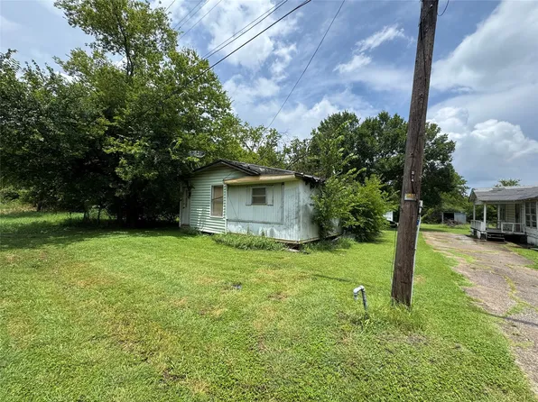 214 Walnut St, Mexia, TX 76667