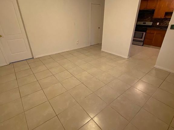 3rd image of 15 New York Ave #2