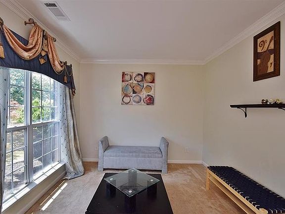 4th image of 555 Gran Heritage Way