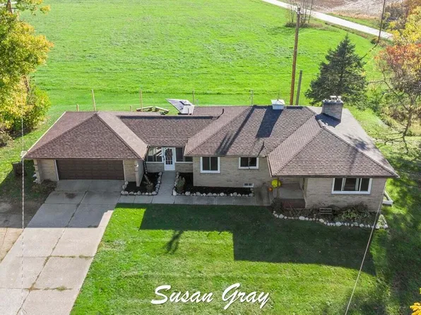 5996 Leonard St, Coopersville, MI 49404