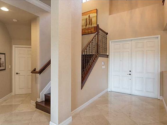 3rd image of 8727 NW 39th St