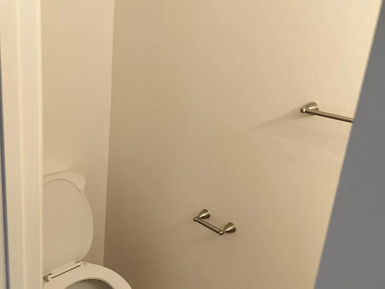 1/2 bath downstairs