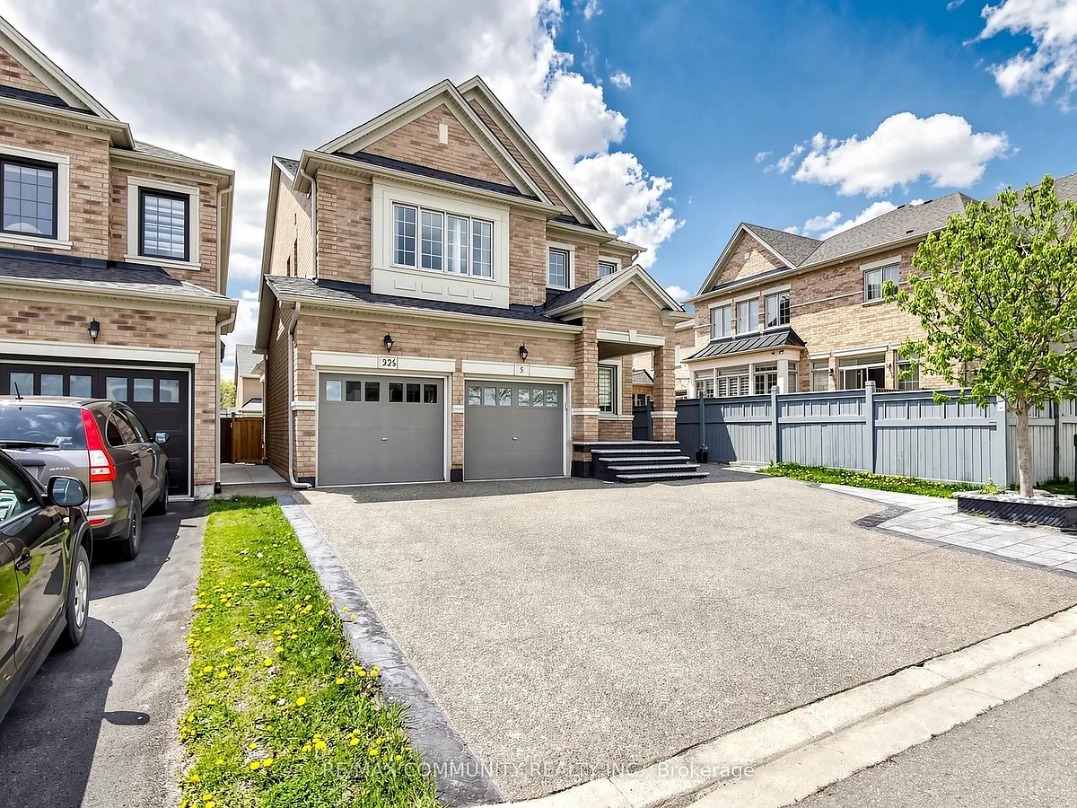 Photo 2 of 42 - 5 Mugford Cres #BASEMENT - Brampton, ON Building Photo - 5 Mugford Cres #BASEMENT