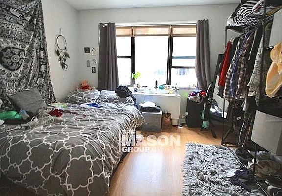 4th image of 337 W 43rd St APT 3A