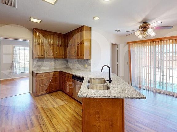 5th image of 5309 Greenbrook Dr