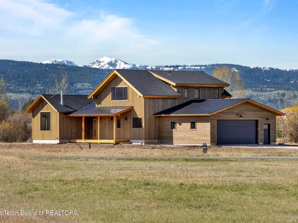 6022 Fox Springs Dr, Victor, ID 83455