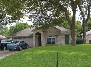 412 Sorrel Ln, Red Oak, TX 75154