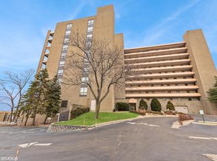 100 Lake Shore Dr APT 405, Michigan City, IN 46360
