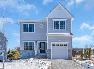 51 Arlington Ave, Somerset, NJ 08873