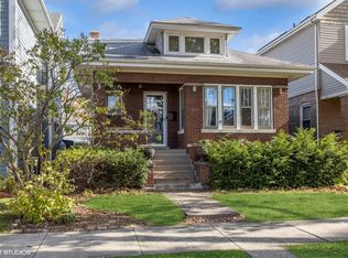 1040 Hayes Ave, Oak Park, IL 60302